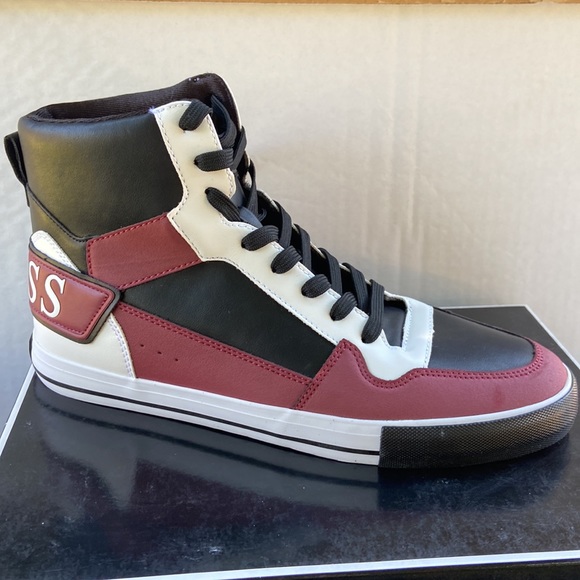 New GUESS Men's Pasq Sneaker, Dark RED - Picture 3 of 6